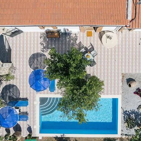 Villa Silver Gem With Private Pool *