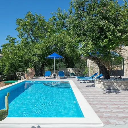 Vilă Silver Gem With Private Pool